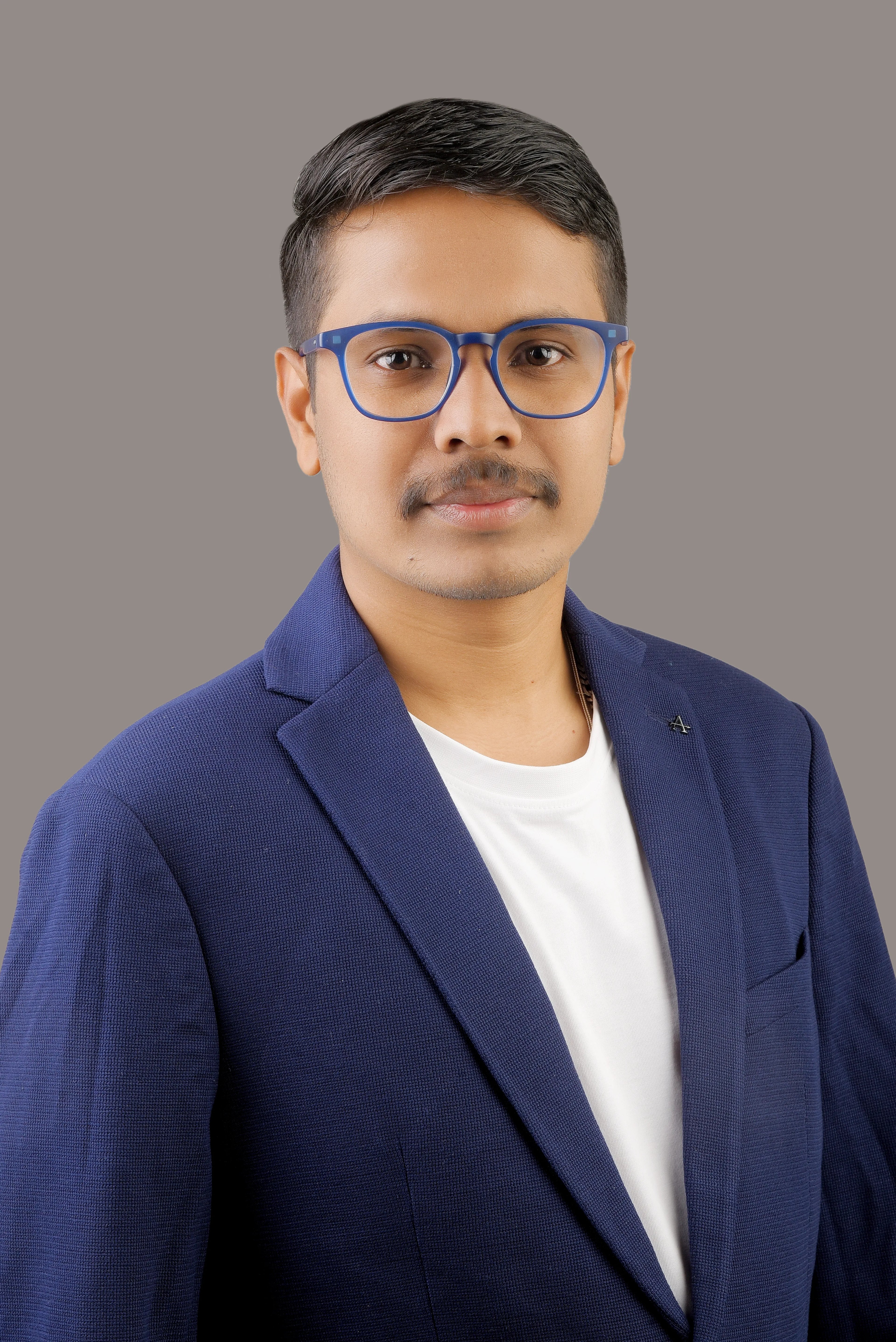 Co-Founder - Mr. Rajesh Kumar
"Transform your health with the right nutrition! Meet Founder Mr.Rajesh Kumar, your go-to Nutritionist & Dietician, dedicated to helping you achieve your wellness goals. Let's embark on this journey to a healthier you together!
